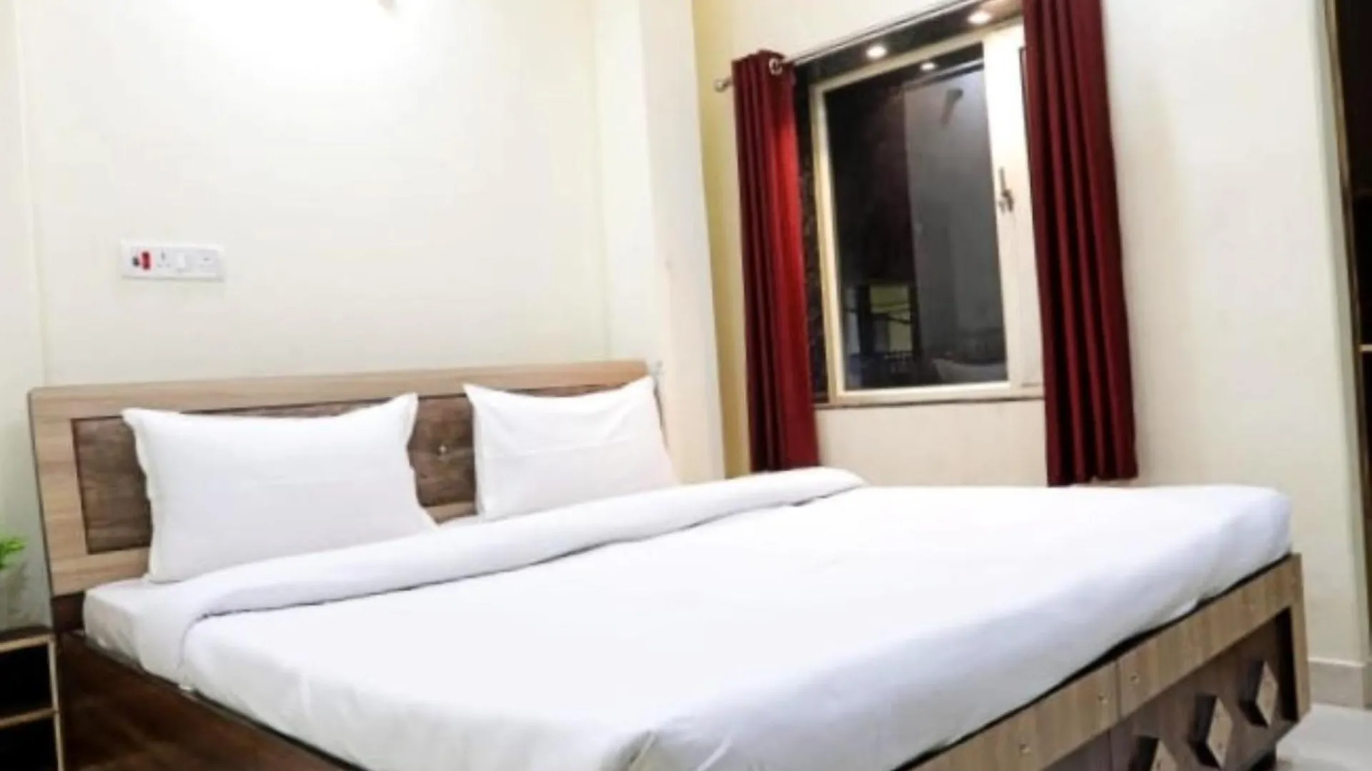 Hotel New Kashi Residency Varanasi Its Fully Ac Or Non Ac Room