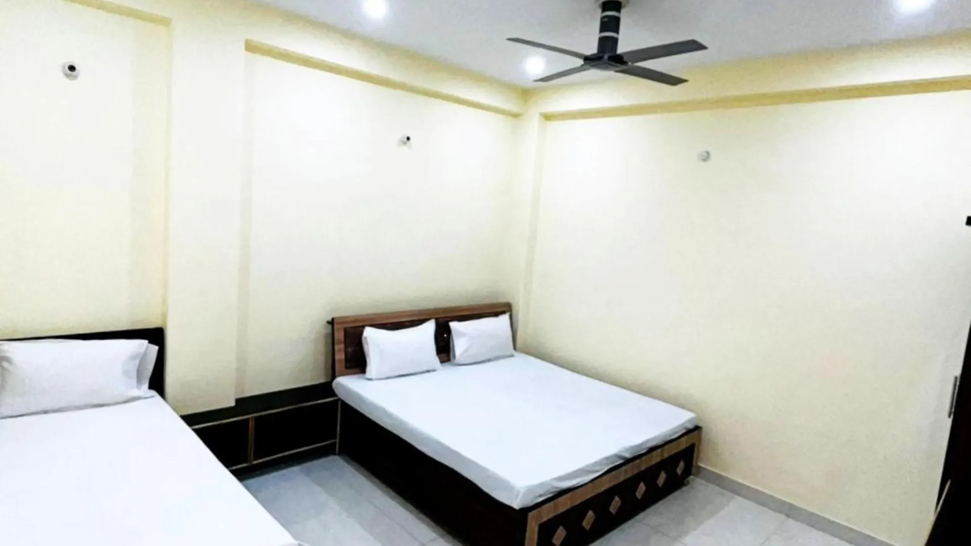 Hotel New Kashi Residency Varanasi Its Fully Ac Or Non Ac Room