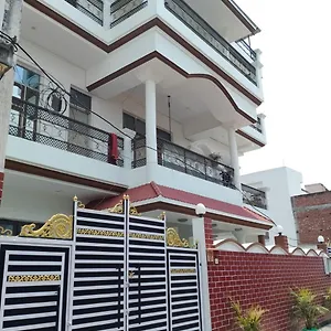 Varuna Palace , Near Mandir & Ghat's *** Varanasi